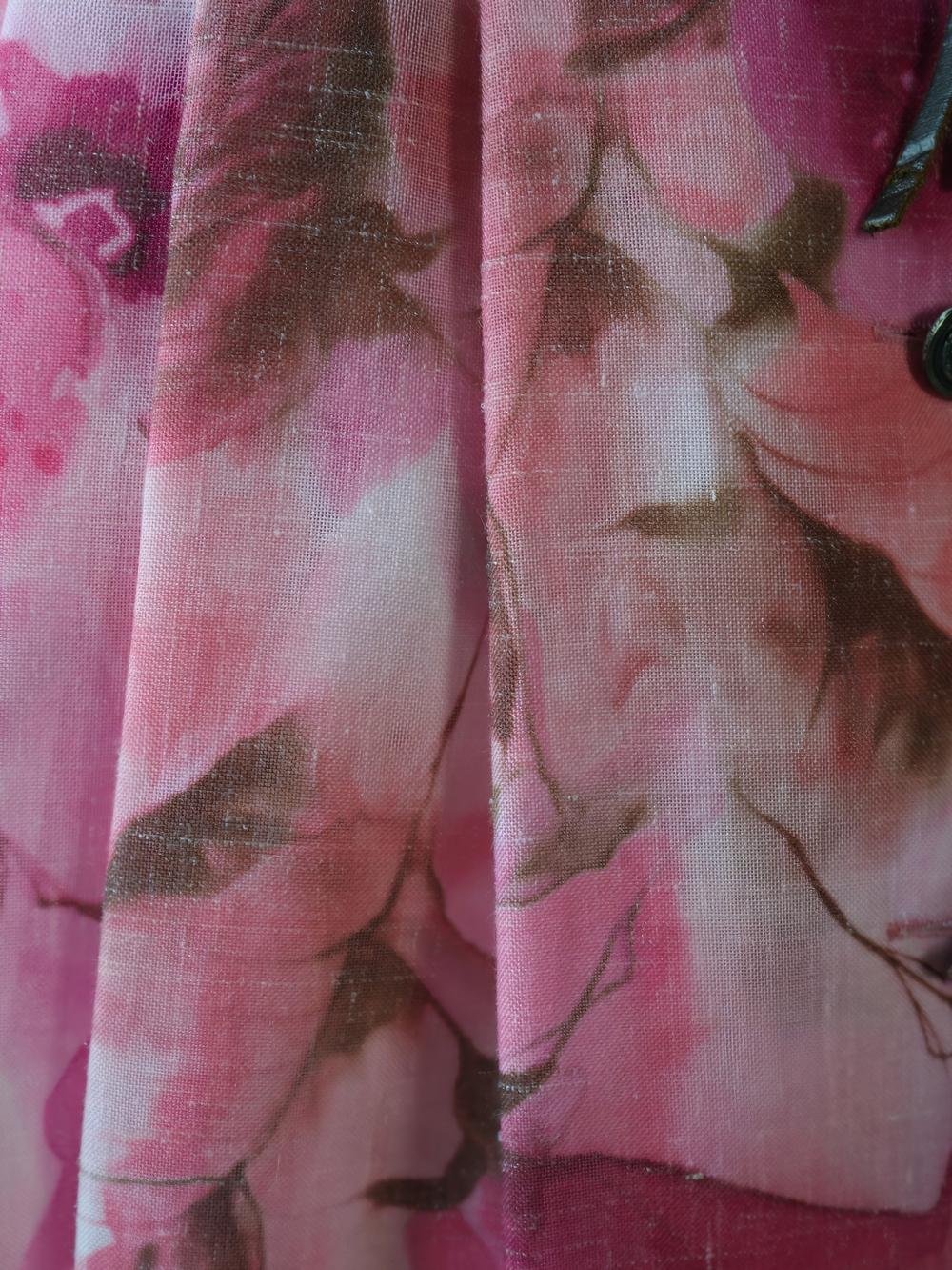 Vintage Pink Floral Midi Dress with Puff Sleeves and Belt, Cottagecore, Dirndl - Picture 10 of 11